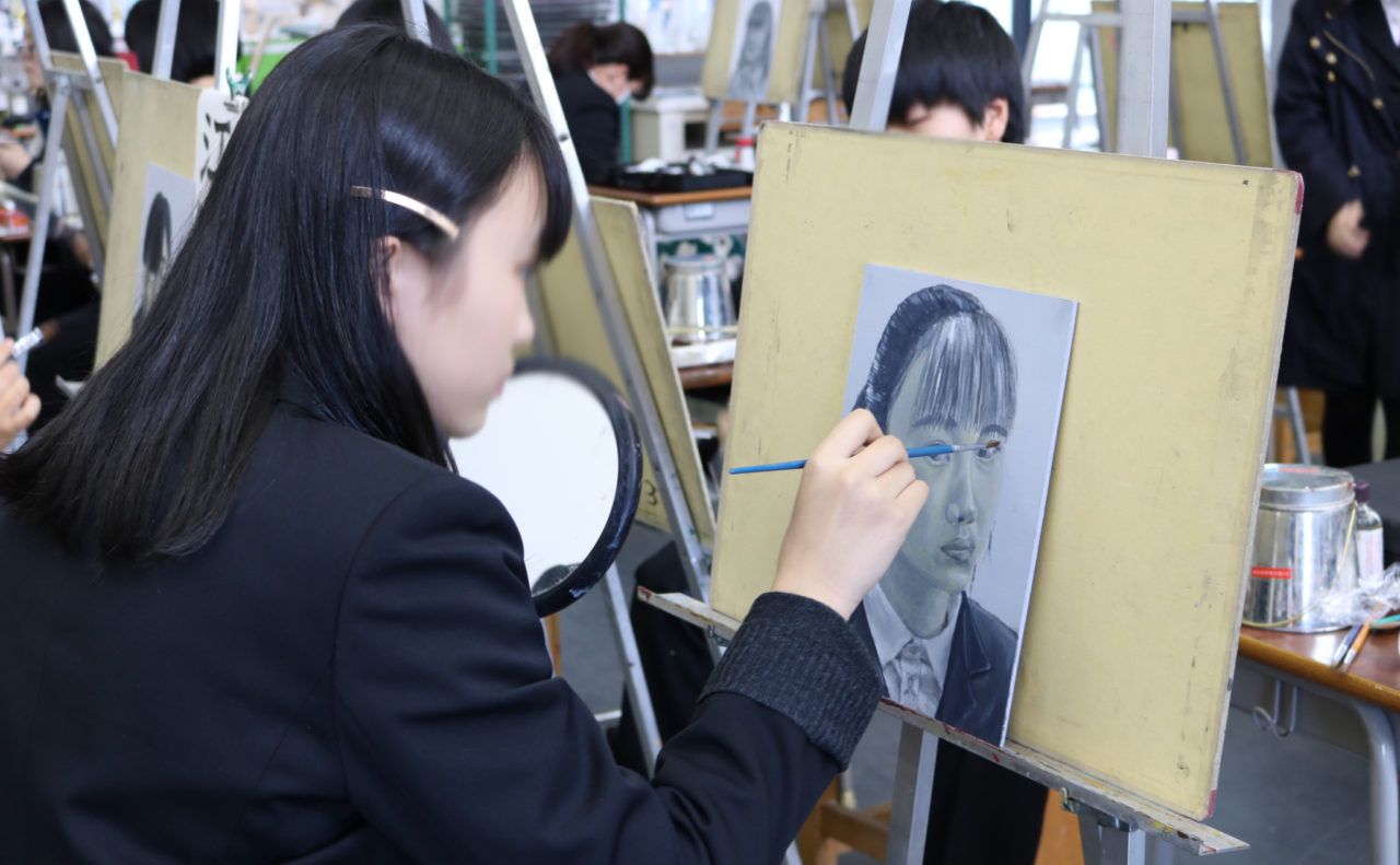 １年生授業レポート 自画像の制作 広島市立基町高等学校 普通科 創造表現コース
